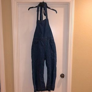 Universal Threads halter overalls. Size 6
